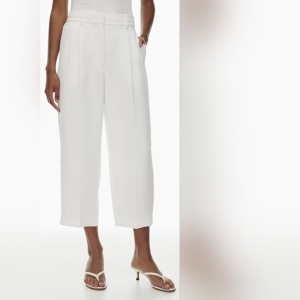 Arizona Effortless Cropped Pant in Cream, Size 4